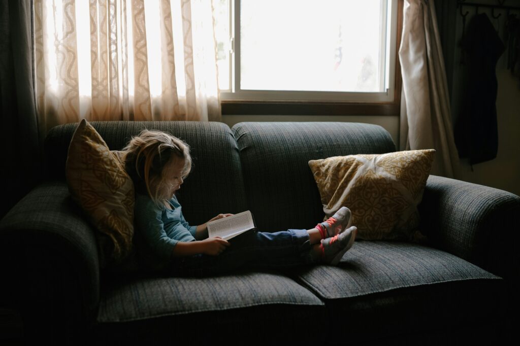reading books vs watching tv